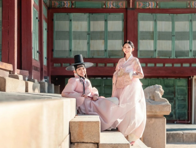 衣襟带花，岁月风平_5_bb小饼旅拍_来自小红书网页版_1.jpg