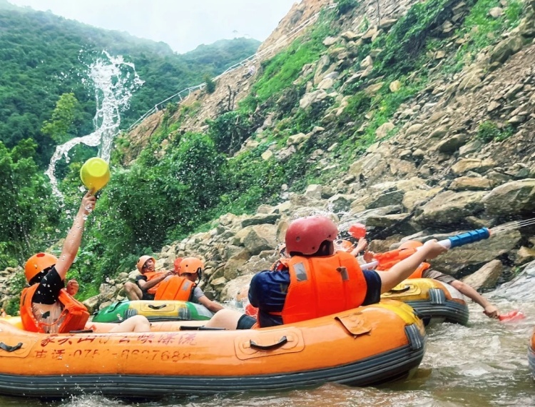 惠州博罗雷公峡漂流｜家门口打水仗之旅_1_菠萝山匪头子_来自小红书网页版_1.jpg
