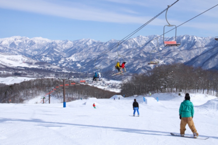 岩岳滑雪场.jpg