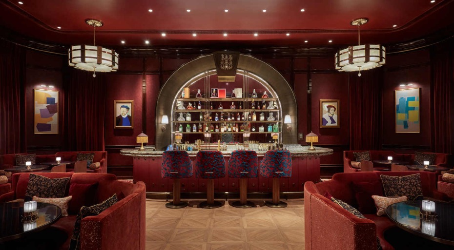 hampton-court_bards-bar_1350x745 (1).jpg