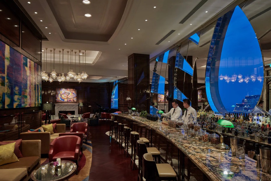 202511181015-6132389352.jpg mfmmr-bar-lounge-3764-hor-clsc.jpg