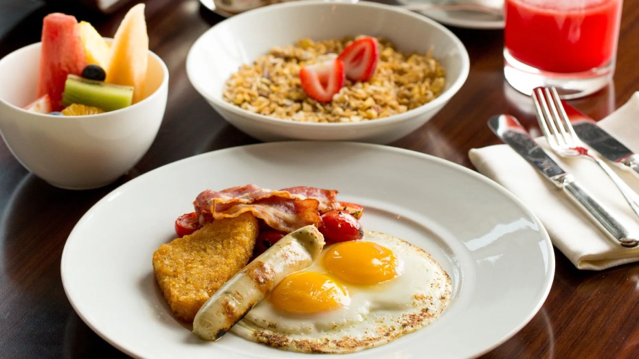 202511181102-3510714544.jpg Grand-Hyatt-Macau-P639-Room-Service-American-Breakfast.16x9.jpg