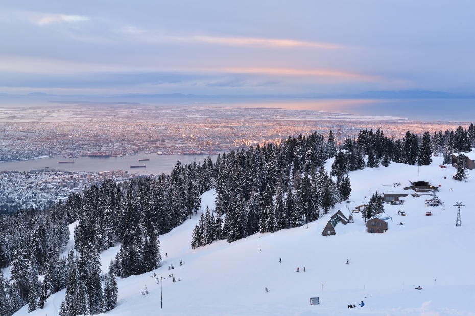 202512051008-1402577856.jpg 0106c12000jq2so7vCBAE.jpg