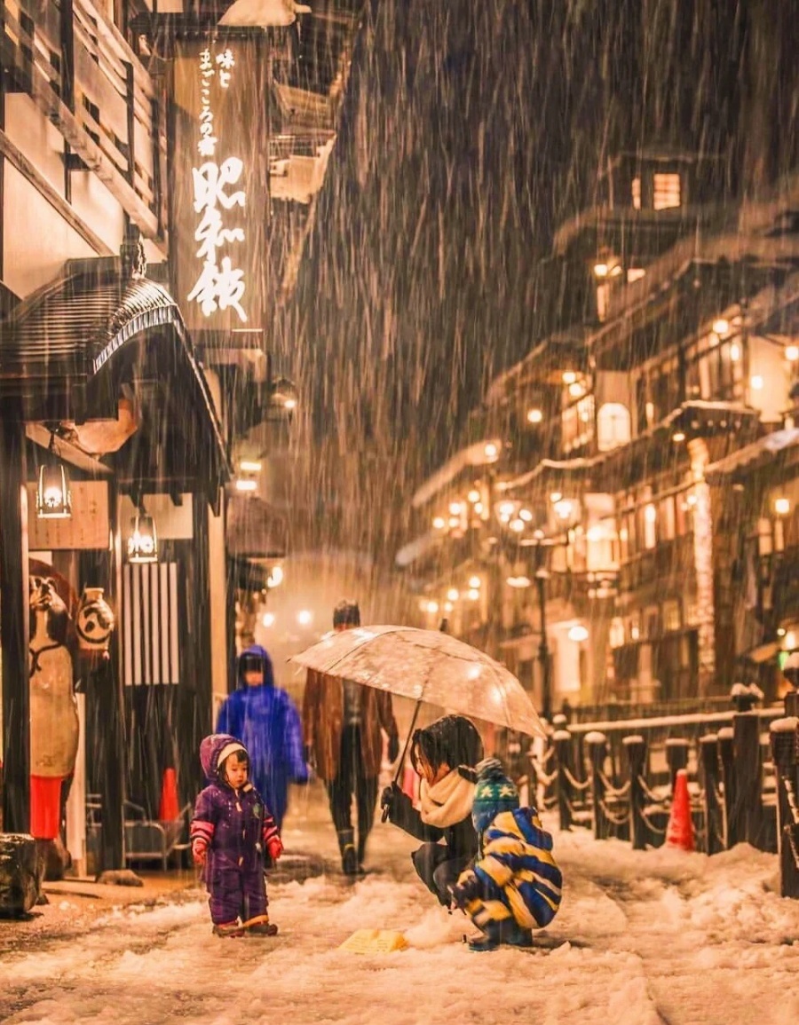 202512090933-7505490436.jpg 日本最美雪景温泉♨️千与千寻原型取景地_4_借宿有李_来自小红书网页版.jpg