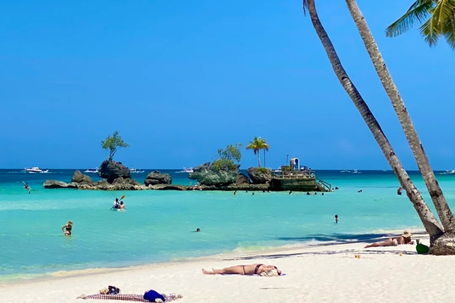 202512291340-3057357186.jpg 🇵🇭|东南亚只能选一个海岛躺平的话.._1_77同学_._来自小红书网页版.jpg