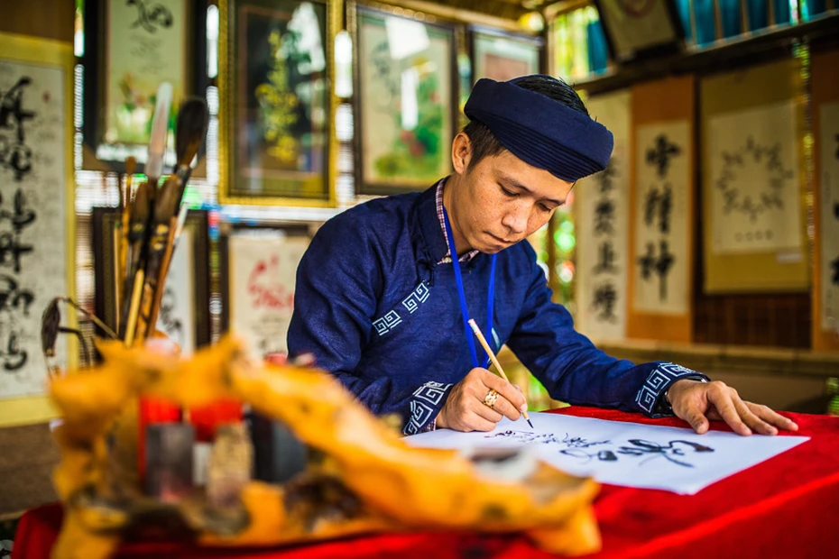 202605171645-5082275561.webp Hue_Festival_Vietnam_webp.webp