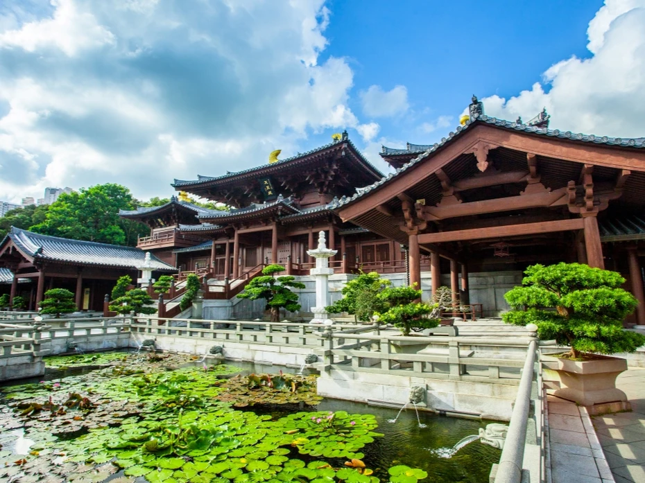 chi-lin-nunnery-960x720_copy_webp.webp