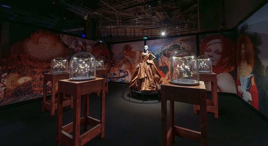 202607140849-5998910674.webp sjm-vivienne-westwood-exhibition-design-f83bcb88_webp.webp