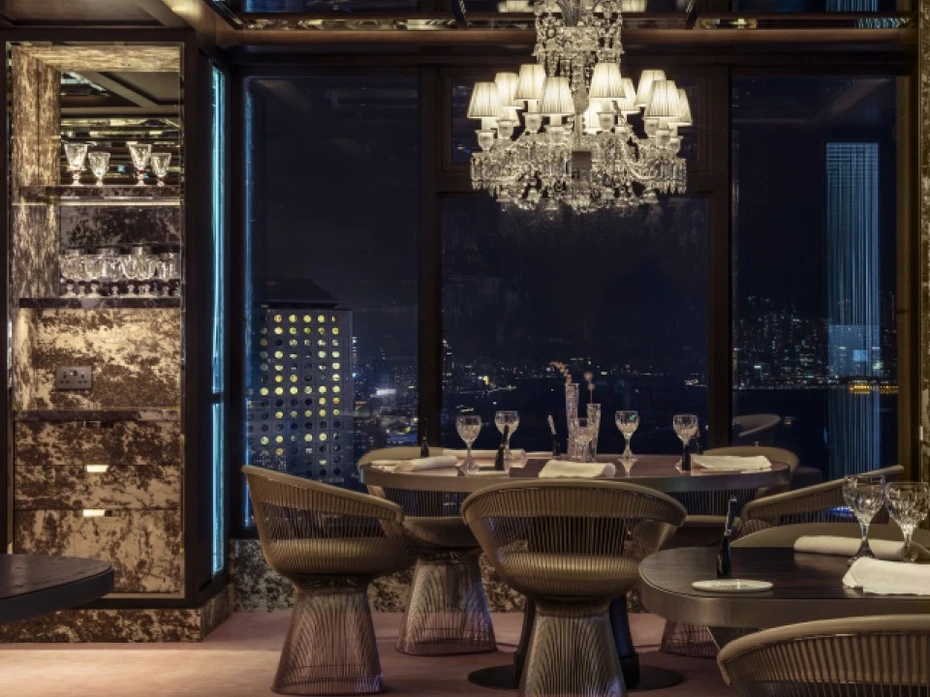 cristal-room-by-anne-sophie-pic-960x720-b_webp.webp